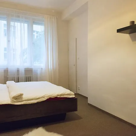 Riverside Vyton Apartment
